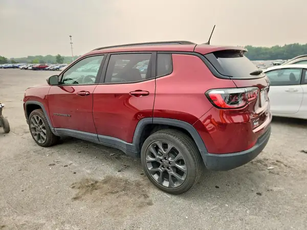 3C4NJDEB0MT563188 2021 JEEP COMPASS - Image 2