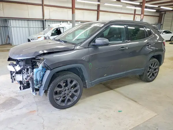 3C4NJDEB0MT601132 2021 JEEP COMPASS - Image 1