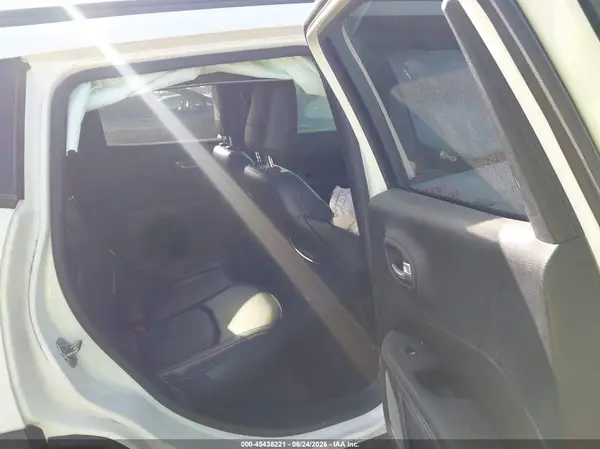 3C4NJDEB1MT551485 2021 JEEP COMPASS - Image 8
