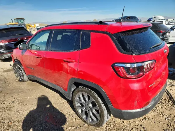 3C4NJDEB1MT593008 2021 JEEP COMPASS - Image 2