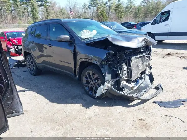 3C4NJDEB1MT603763 2021 JEEP COMPASS - Image 1