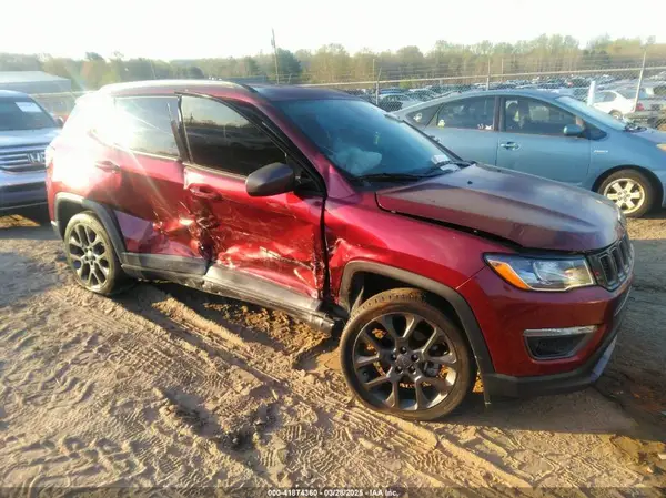 3C4NJDEB2MT595656 2021 JEEP COMPASS - Image 1