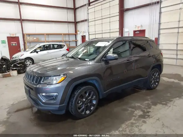 3C4NJDEB3MT529004 2021 JEEP COMPASS - Image 2