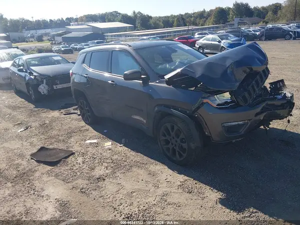 3C4NJDEB5MT516688 2021 JEEP COMPASS - Image 1