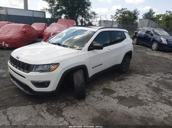 3C4NJDEB5MT550386 2021 JEEP COMPASS - Image 2