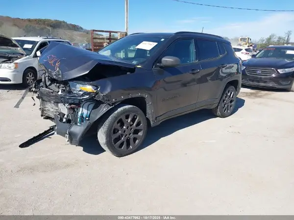 3C4NJDEB6MT513539 2021 JEEP COMPASS - Image 2