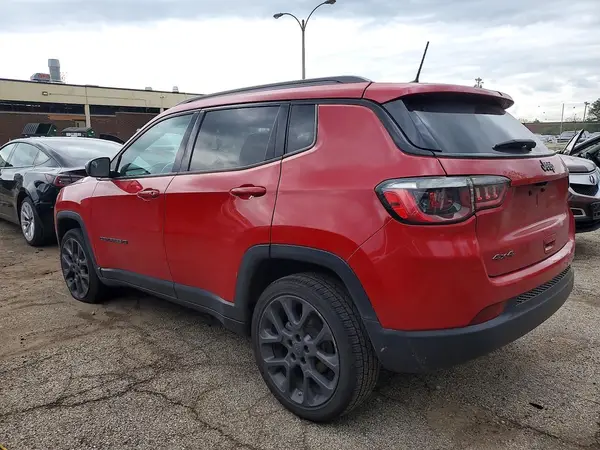 3C4NJDEB6MT540160 2021 JEEP COMPASS - Image 2