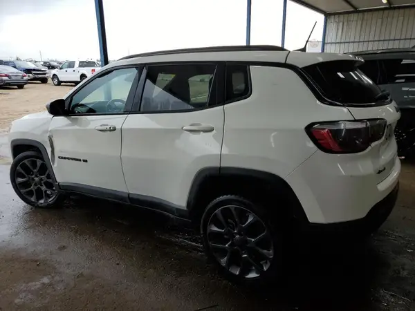 3C4NJDEB6MT546489 2021 JEEP COMPASS - Image 2