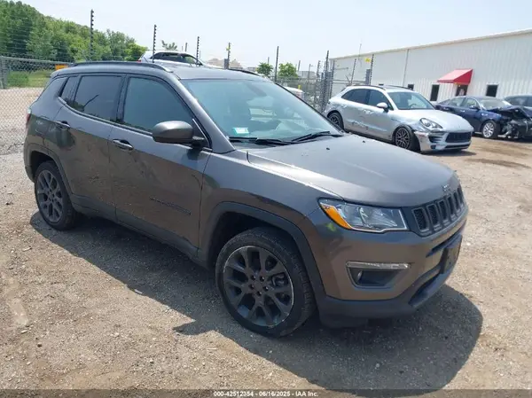 3C4NJDEB6MT591920 2021 JEEP COMPASS - Image 1