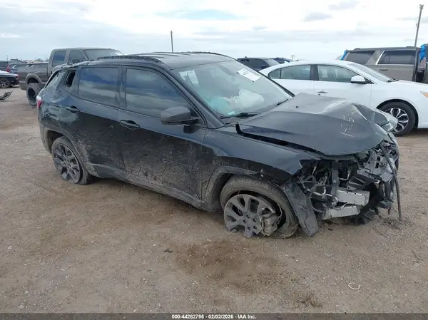 3C4NJDEB6MT593392 2021 JEEP COMPASS - Image 1