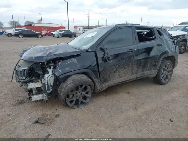 3C4NJDEB6MT593392 2021 JEEP COMPASS - Image 2