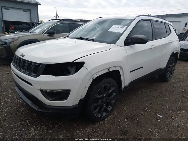 3C4NJDEB6MT601944 2021 JEEP COMPASS - Image 2