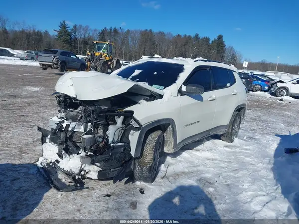 3C4NJDEB7MT513629 2021 JEEP COMPASS - Image 2