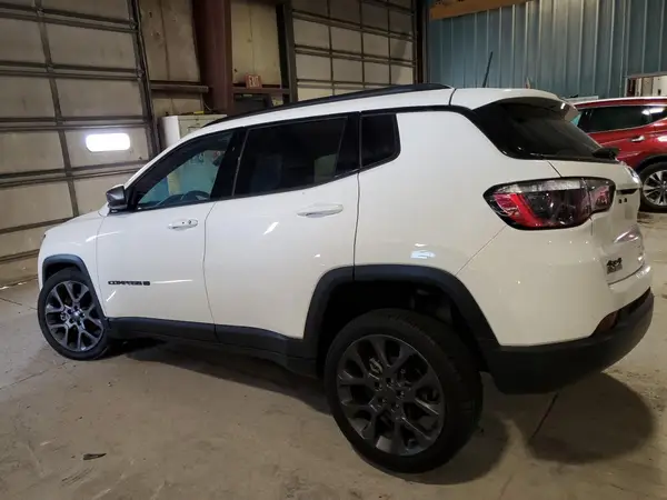 3C4NJDEB7MT519060 2021 JEEP COMPASS - Image 2