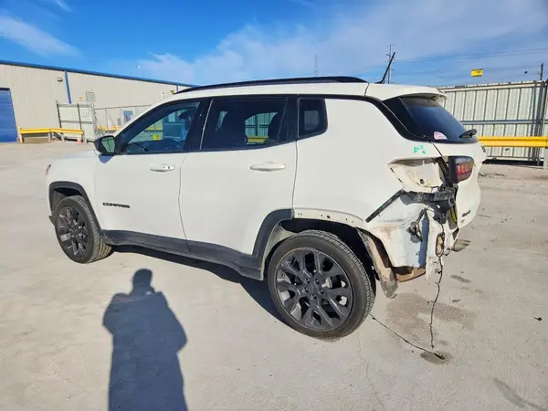 3C4NJDEB7MT595698 2021 JEEP COMPASS - Image 2