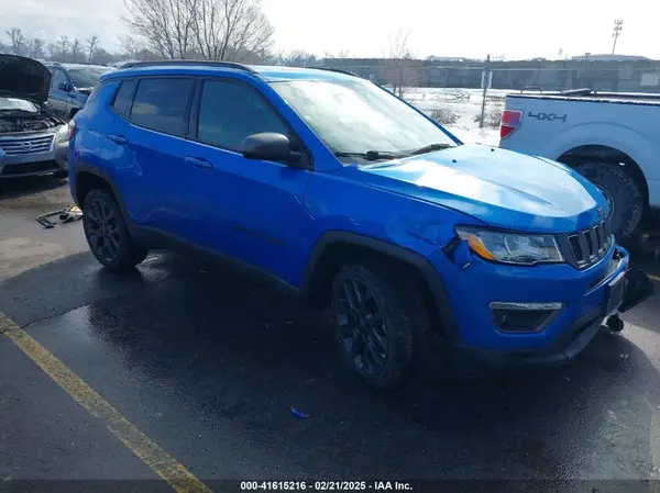 3C4NJDEB7MT601760 2021 JEEP COMPASS - Image 1