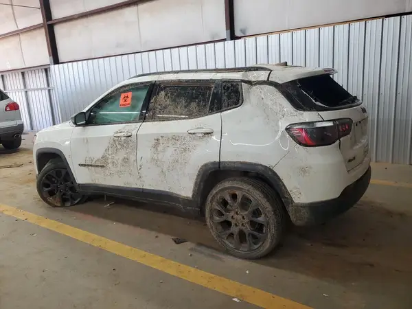 3C4NJDEB8MT516555 2021 JEEP COMPASS - Image 2