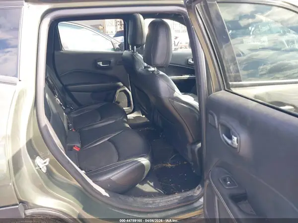 3C4NJDEB8MT565092 2021 JEEP COMPASS - Image 8