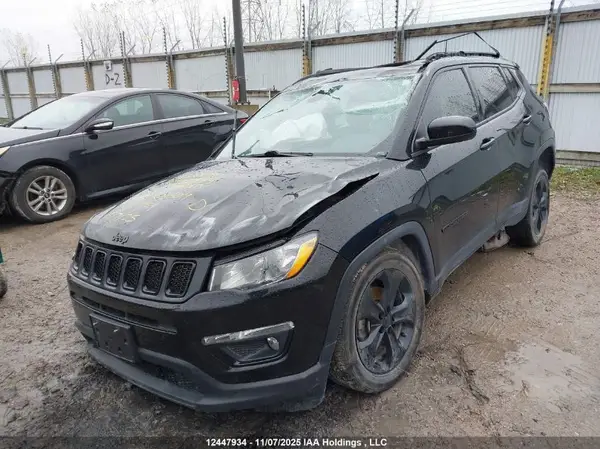 3C4NJDEB8MT568509 2021 JEEP COMPASS - Image 2
