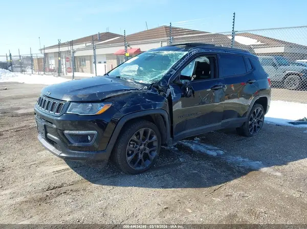 3C4NJDEB8MT583088 2021 JEEP COMPASS - Image 2