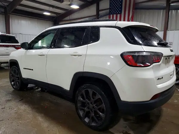 3C4NJDEB9MT517083 2021 JEEP COMPASS - Image 2