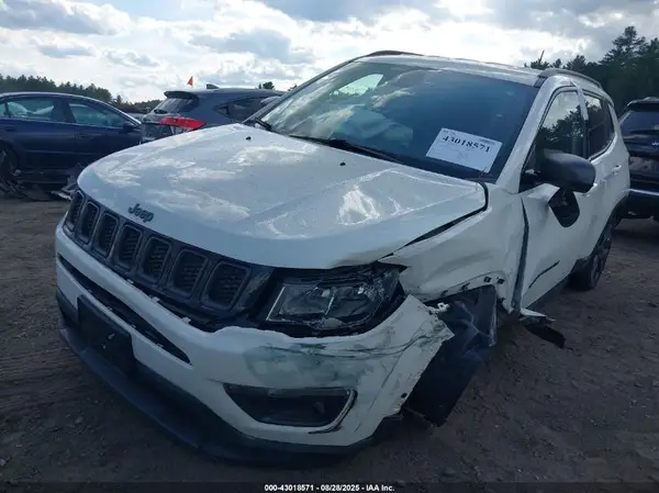 3C4NJDEB9MT549497 2021 JEEP COMPASS - Image 2
