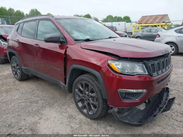 3C4NJDEB9MT551945 2021 JEEP COMPASS - Image 1