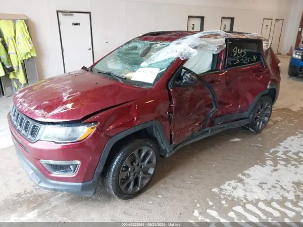 3C4NJDEBXMT529078 2021 JEEP COMPASS - Image 2