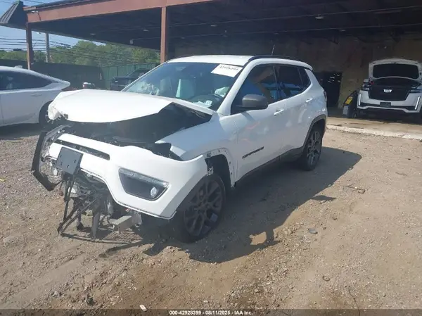 3C4NJDEBXMT537407 2021 JEEP COMPASS - Image 2
