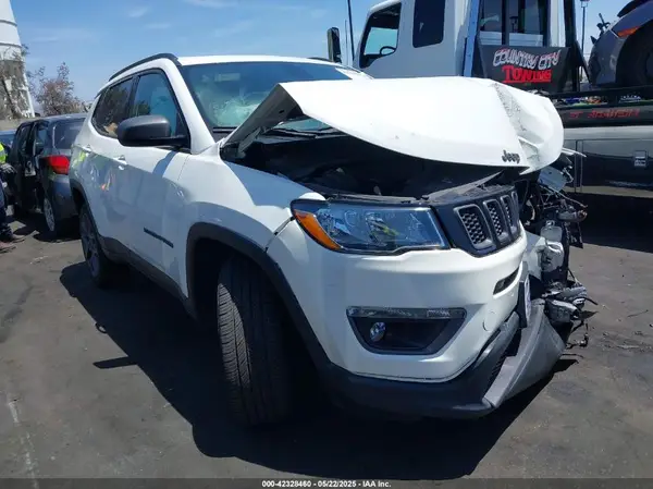 3C4NJDEBXMT568284 2021 JEEP COMPASS - Image 1