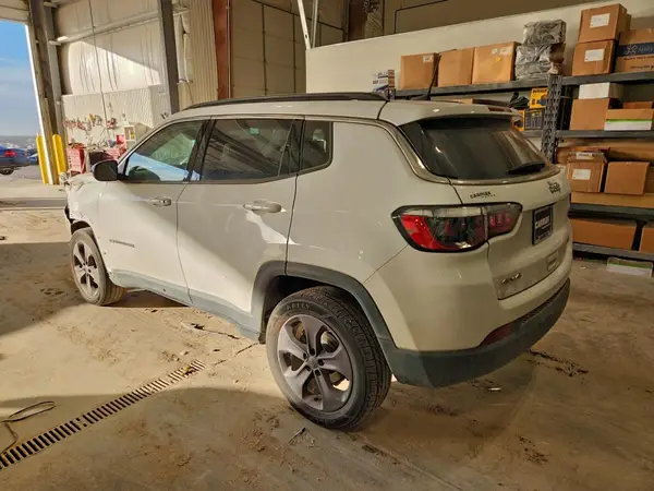 3C4NJDFB0NT127862 2022 JEEP COMPASS - Image 2