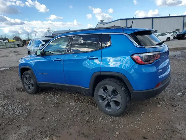 3C4NJDFB0NT130003 2022 JEEP COMPASS - Image 2