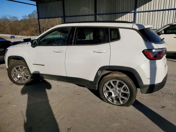 3C4NJDFB0NT150655 2022 JEEP COMPASS - Image 2