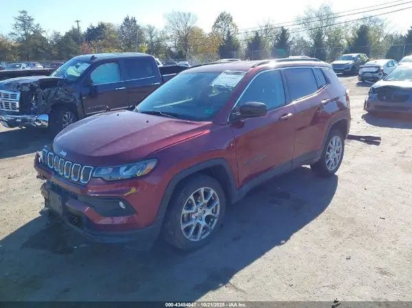 3C4NJDFB0NT176043 2022 JEEP COMPASS - Image 2