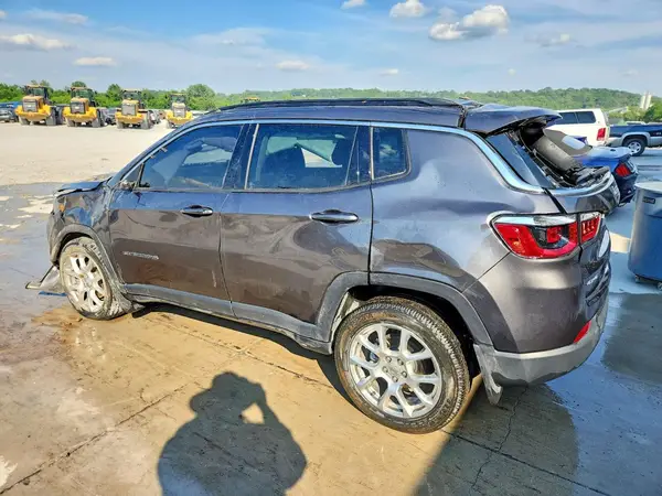 3C4NJDFB0NT179962 2022 JEEP COMPASS - Image 2