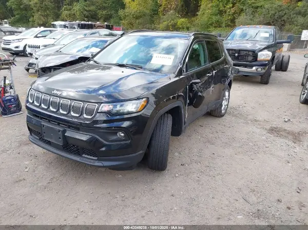 3C4NJDFB0NT180836 2022 JEEP COMPASS - Image 2