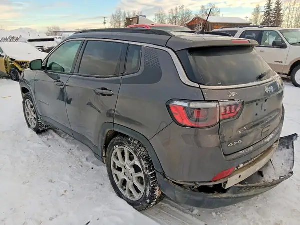 3C4NJDFB0NT195269 2022 JEEP COMPASS - Image 2