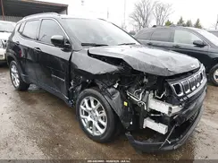 3C4NJDFB0NT213219 2022 JEEP COMPASS