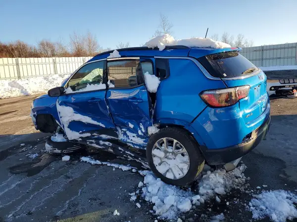 3C4NJDFB0NT218713 2022 JEEP COMPASS - Image 2