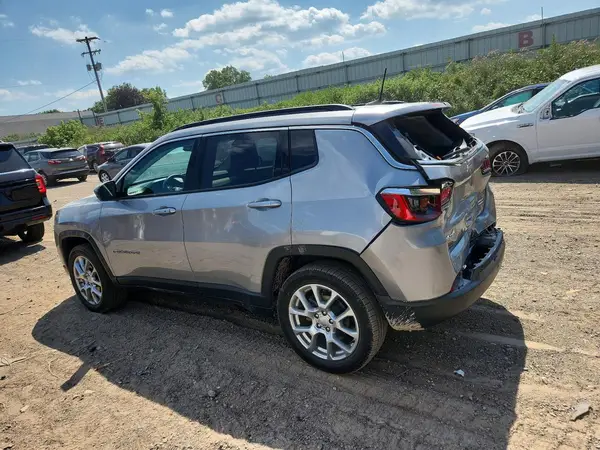 3C4NJDFB0NT219263 2022 JEEP COMPASS - Image 2
