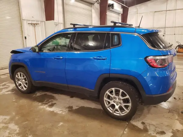 3C4NJDFB0NT221725 2022 JEEP COMPASS - Image 2