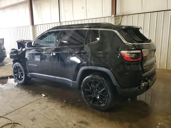 3C4NJDFB1NT113517 2022 JEEP COMPASS - Image 2