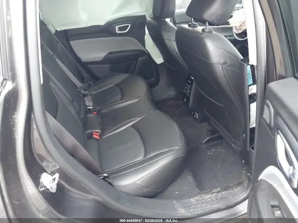 3C4NJDFB1NT117535 2022 JEEP COMPASS - Image 8