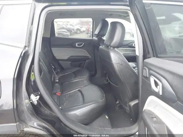 3C4NJDFB1NT128146 2022 JEEP COMPASS - Image 8