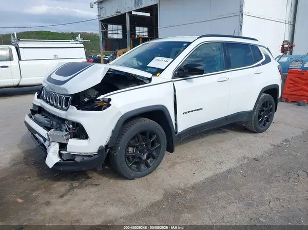 3C4NJDFB1NT129619 2022 JEEP COMPASS - Image 2
