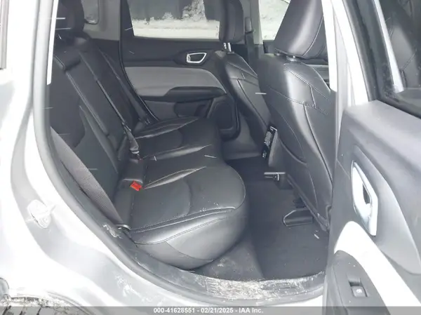 3C4NJDFB1NT133041 2022 JEEP COMPASS - Image 8