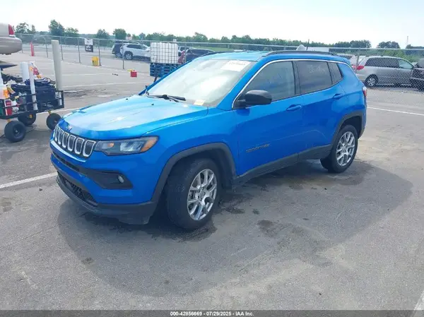 3C4NJDFB1NT142337 2022 JEEP COMPASS - Image 2