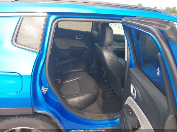 3C4NJDFB1NT142337 2022 JEEP COMPASS - Image 8