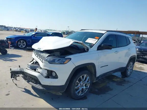 3C4NJDFB1NT153502 2022 JEEP COMPASS - Image 2