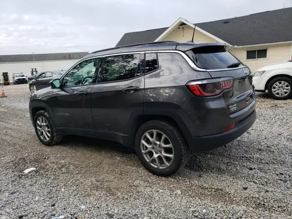 3C4NJDFB1NT191778 2022 JEEP COMPASS - Image 2